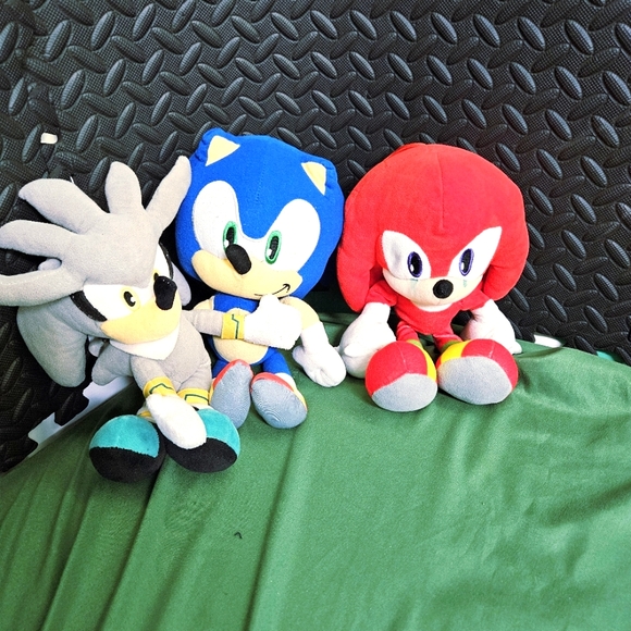 Sonic the Hedgehog Plush Toy Set - Blue, Red, Gray - Picture 2 of 13
